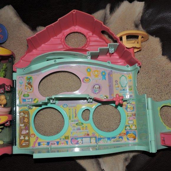 "Biggest Littlest Pet Shop" Playset w/pets - Picture 4 of 11